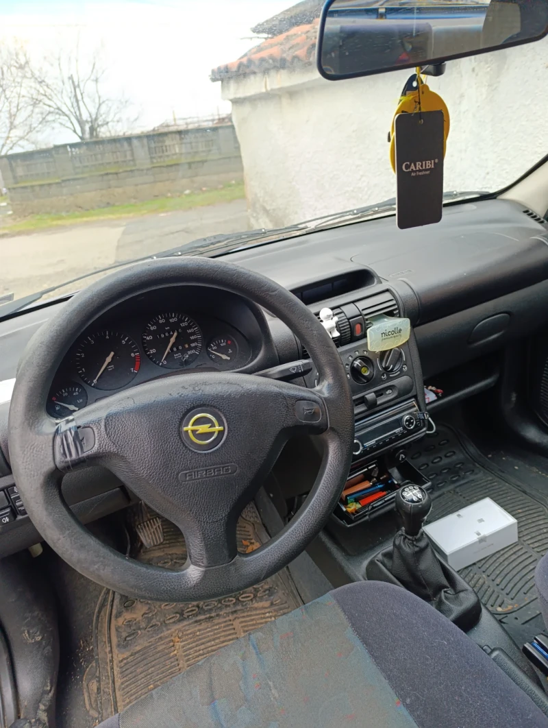 Opel Corsa Бензин, снимка 4 - Автомобили и джипове - 48741260