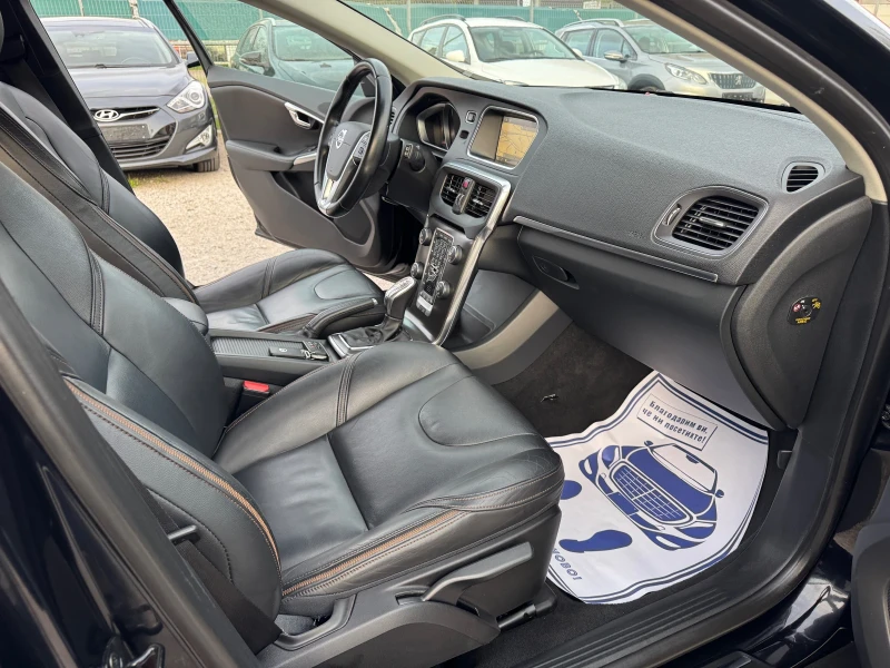 Volvo V40 Cross Country T4 FULL   ТОП СЪСТОЯНИЕ  , снимка 14 - Автомобили и джипове - 49940271