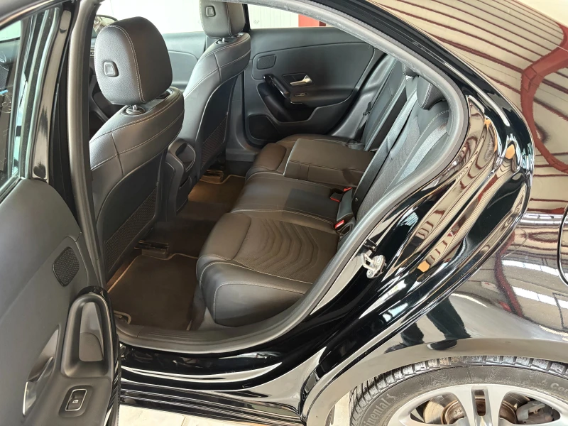 Mercedes-Benz A 180 Launch Edition, снимка 10 - Автомобили и джипове - 50124512