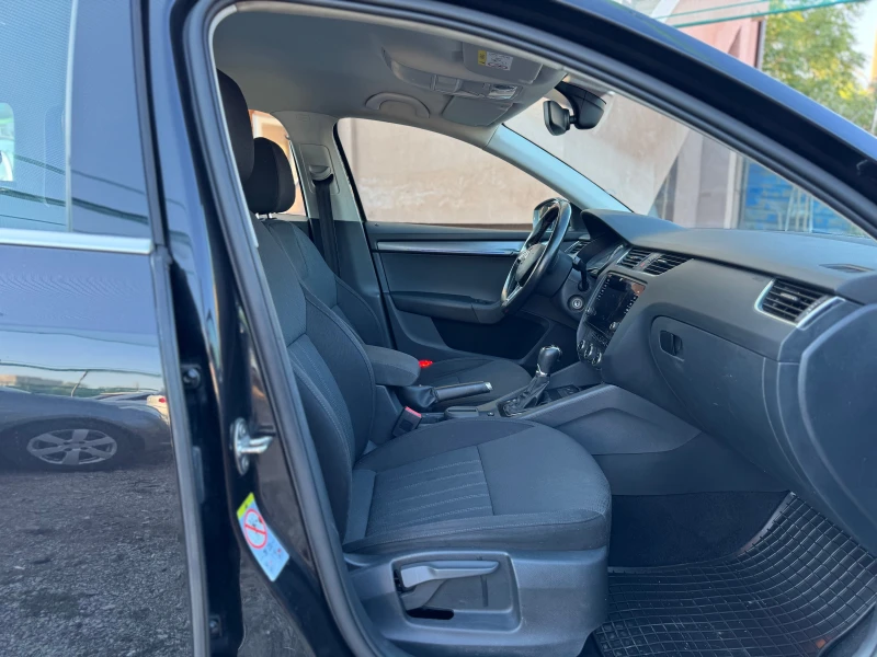 Skoda Octavia 2.0TDI * DSG * NAVI , снимка 10 - Автомобили и джипове - 51324197