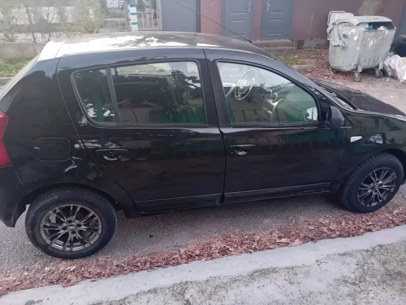Dacia Sandero, снимка 2 - Автомобили и джипове - 52429610