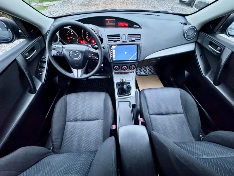 Mazda 3 1.6 105к.с. Италия Навигация, снимка 9 - Автомобили и джипове - 52596019