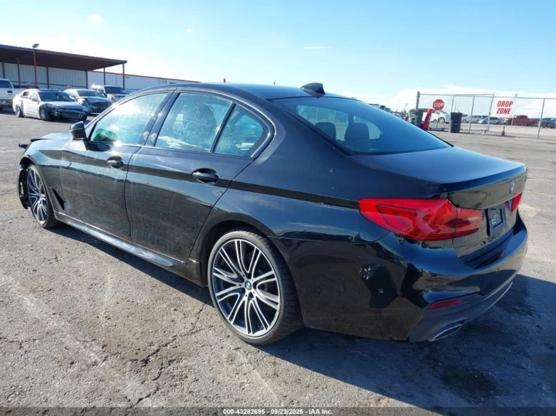 BMW 540 * CARFAX * БЕЗ ПЪРВОНАЧАЛНА ВНОСКА, снимка 3 - Автомобили и джипове - 52624932