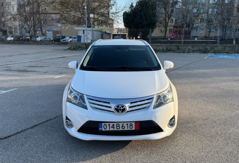 Toyota Avensis 2.2d4d 150k.c Navi Kamera Avtomat, снимка 5 - Автомобили и джипове - 53149319