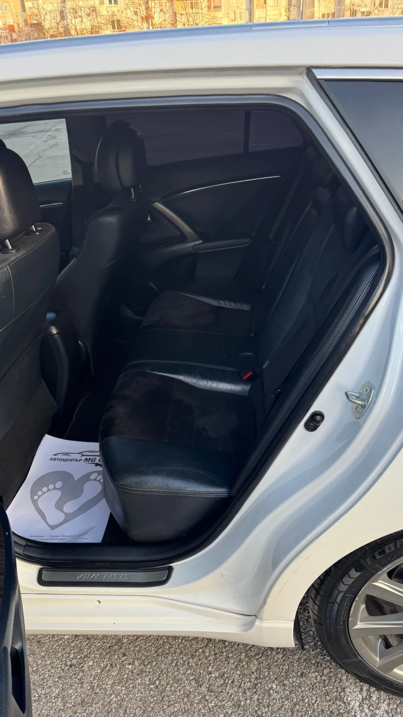 Toyota Avensis 2.2d4d 150k.c Navi Kamera Avtomat, снимка 8 - Автомобили и джипове - 53149319