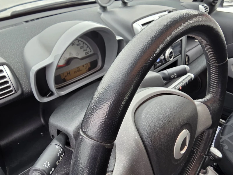 Smart Fortwo 1.0i. 70k.c, снимка 9 - Автомобили и джипове - 53207506