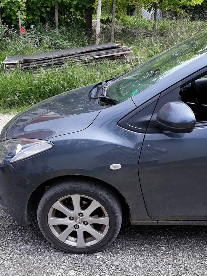 Mazda 2 1.3 Benzin, снимка 2 - Автомобили и джипове - 47672525