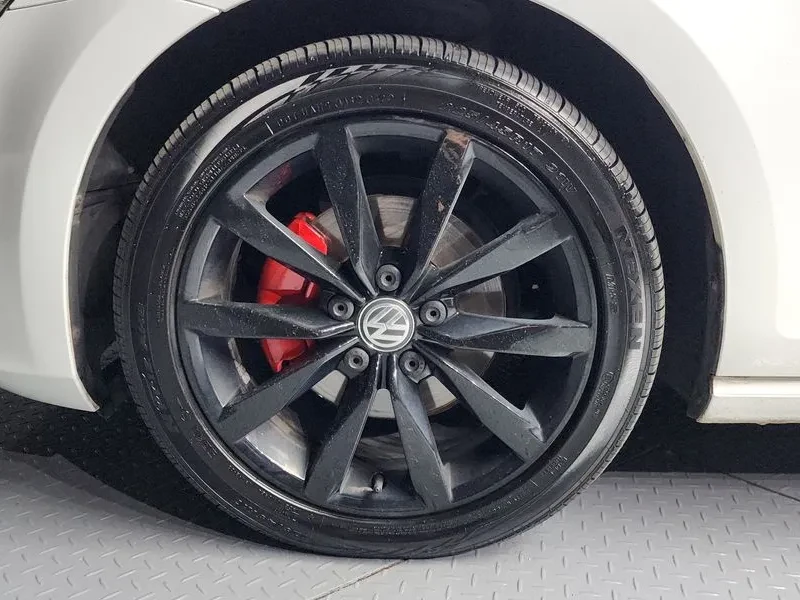VW Golf 2.0 Tdi, снимка 5 - Автомобили и джипове - 55830348