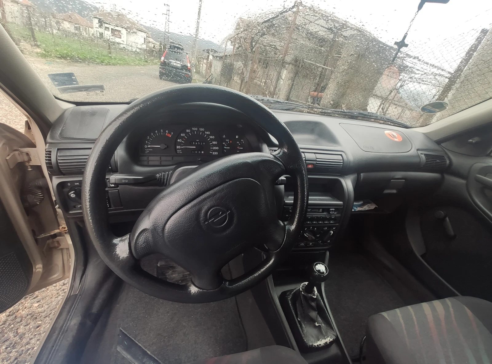 Opel Astra 1.6 - изображение 2