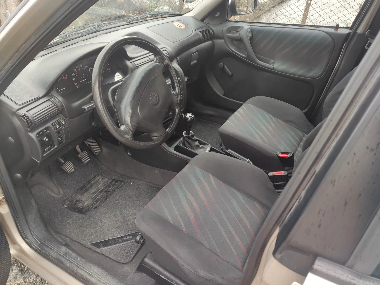 Opel Astra 1.6 - изображение 3