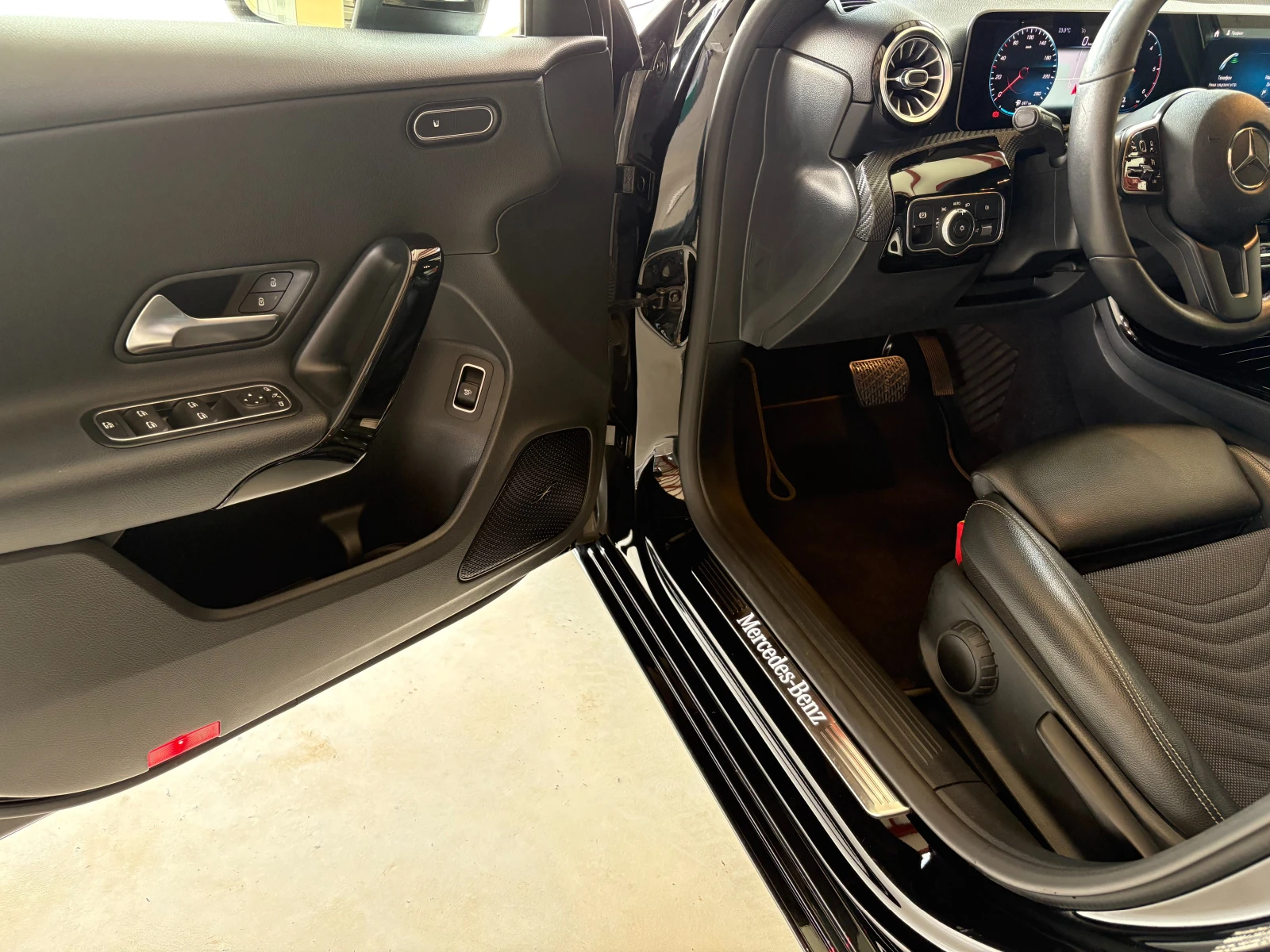 Mercedes-Benz A 180 Launch Edition | Mobile.bg   13