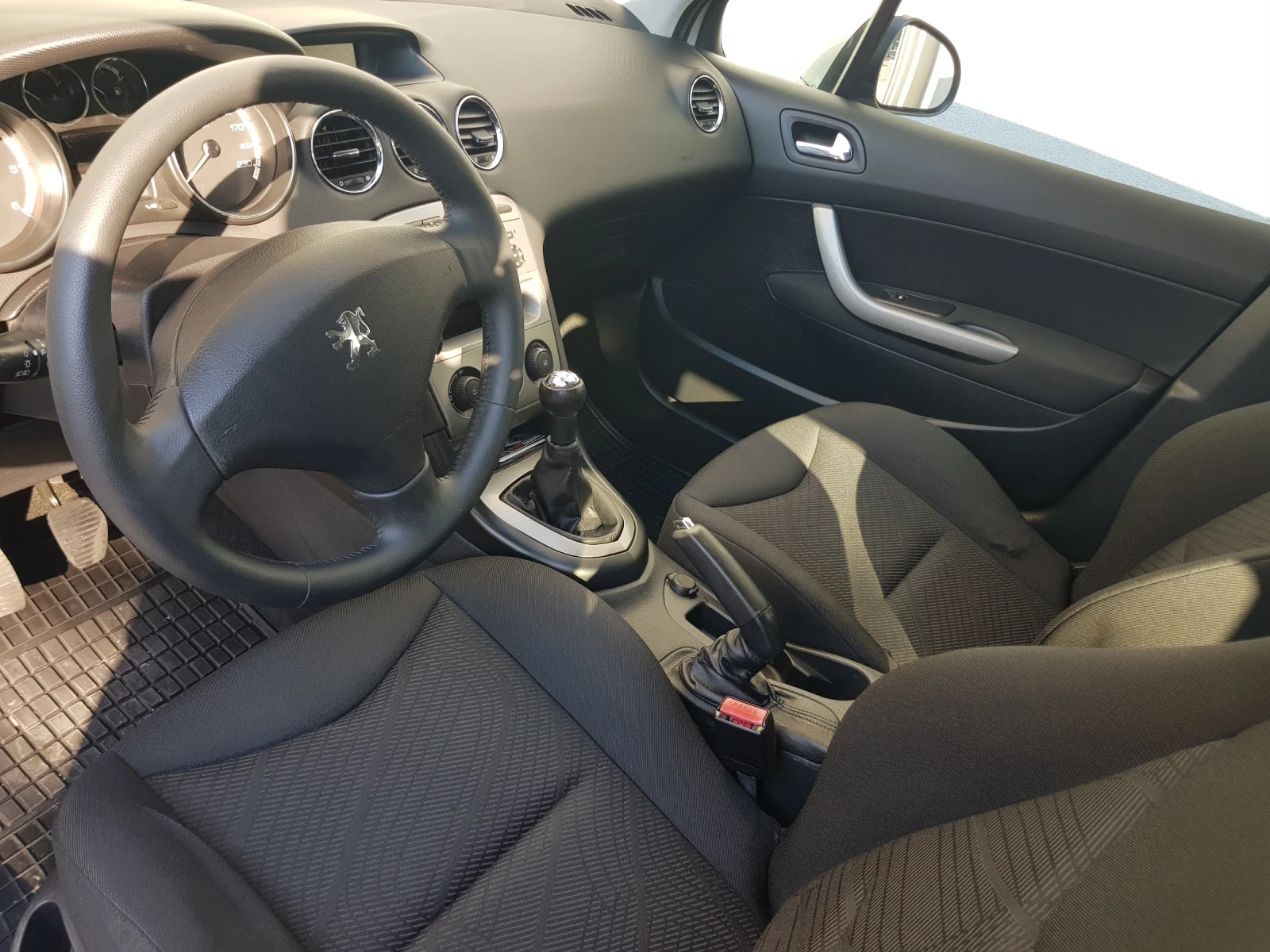 Peugeot 308 1.6HDI - изображение 4