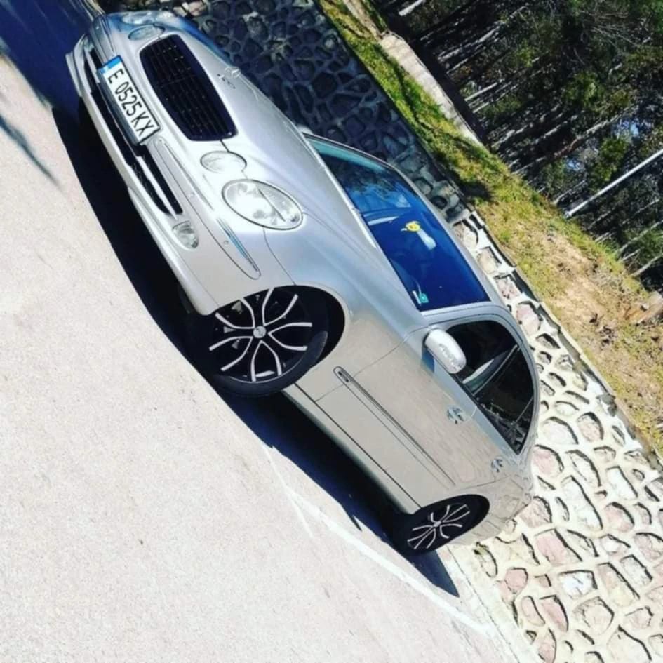 Mercedes-Benz E 220  - изображение 4