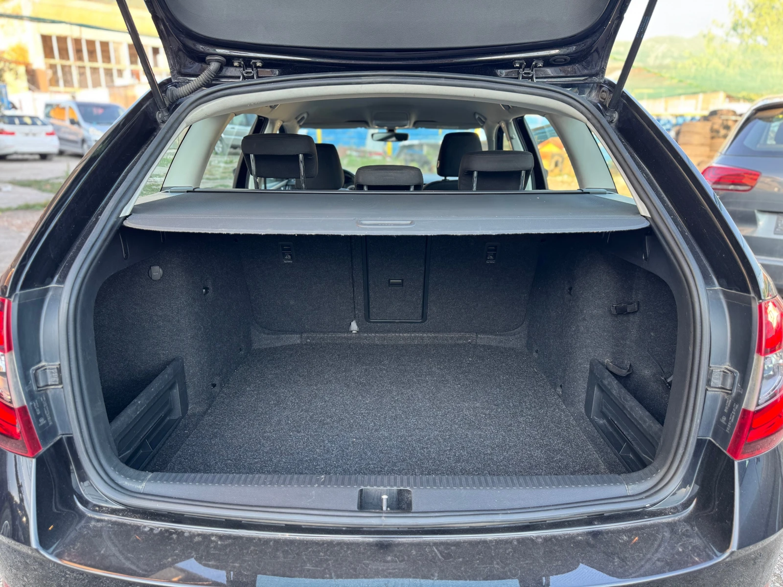 Skoda Octavia 2.0TDI * DSG * NAVI  | Mobile.bg   13