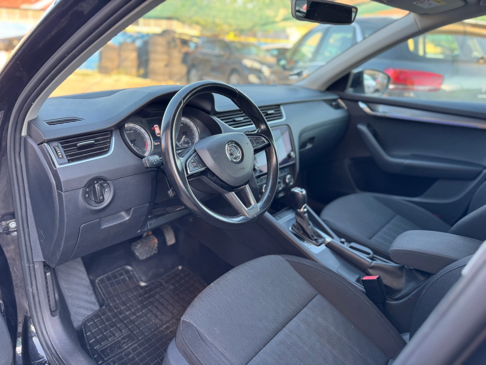 Skoda Octavia 2.0TDI * DSG * NAVI  - изображение 7