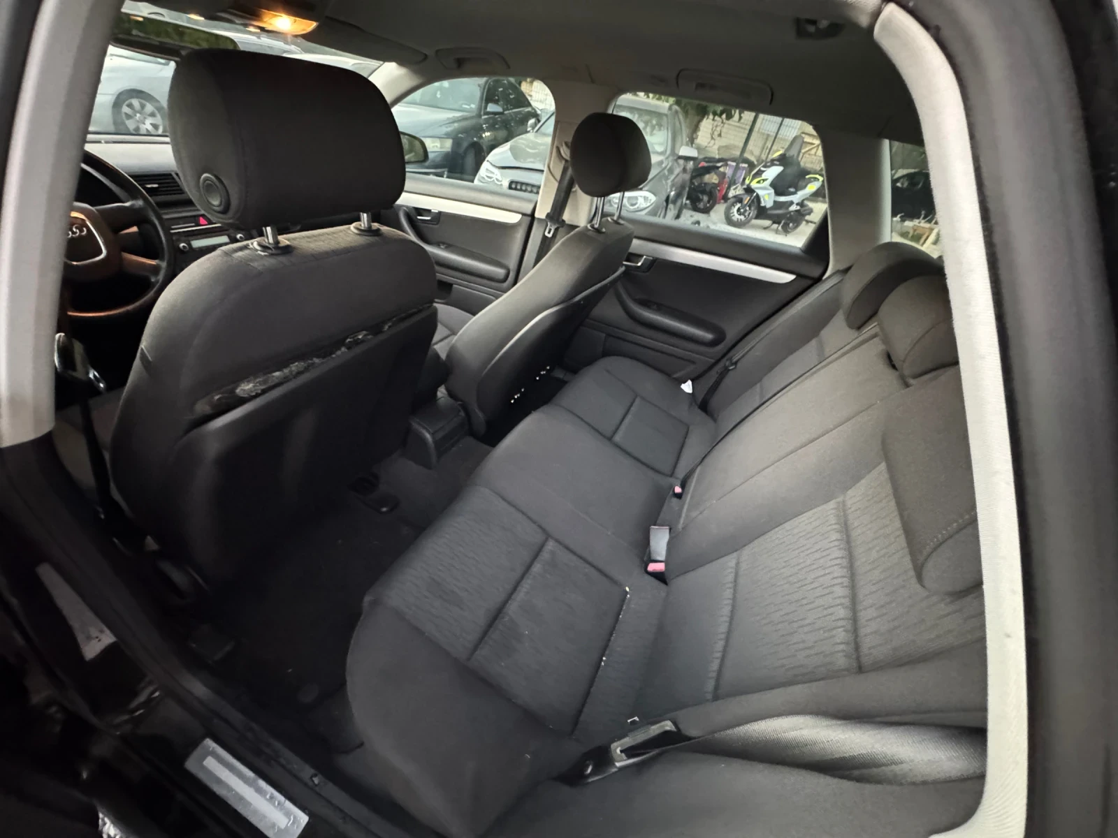 Audi A4 1.9тди 105 автомат - изображение 10