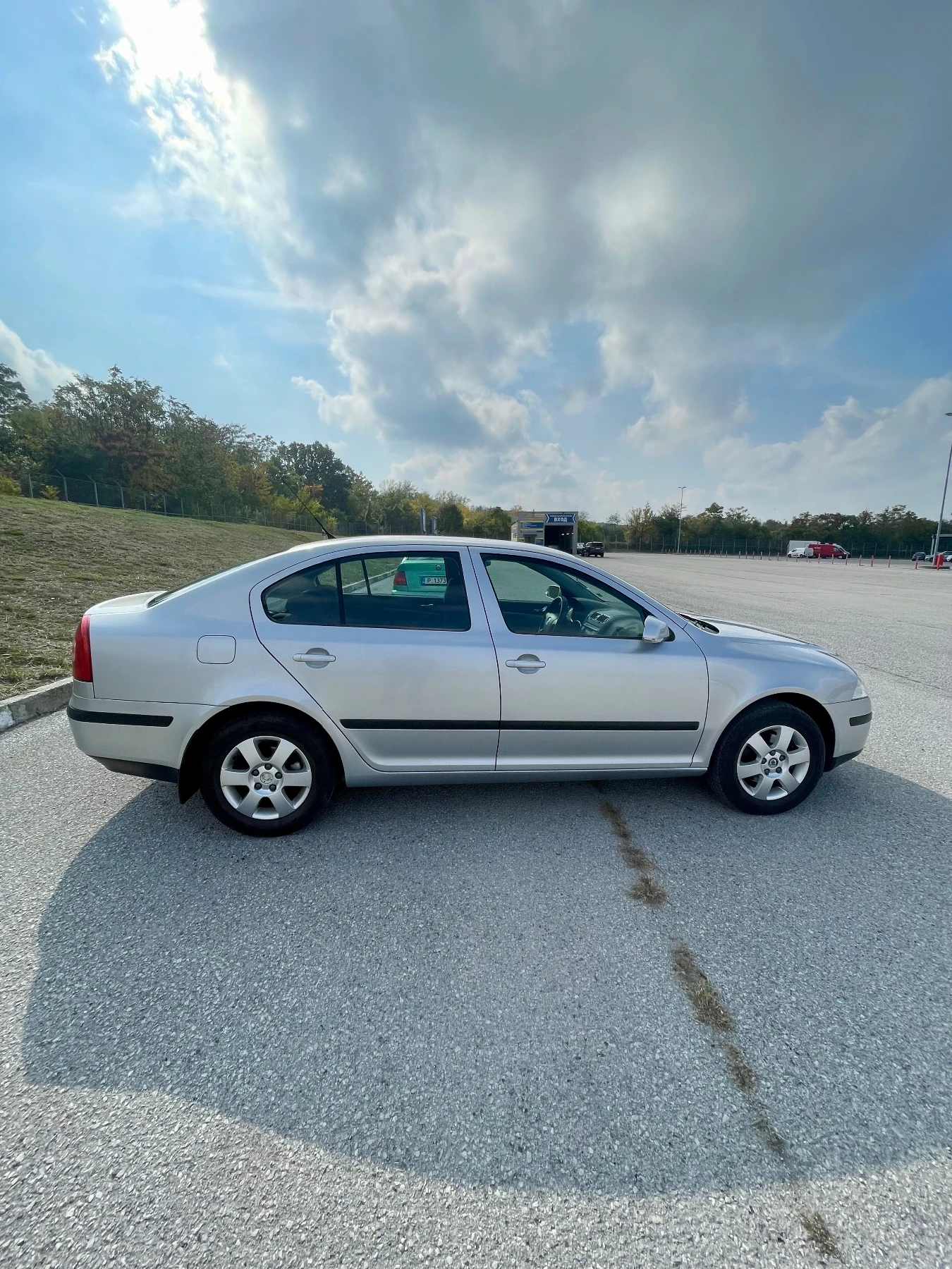 Skoda Octavia 1.6 FSI - изображение 4