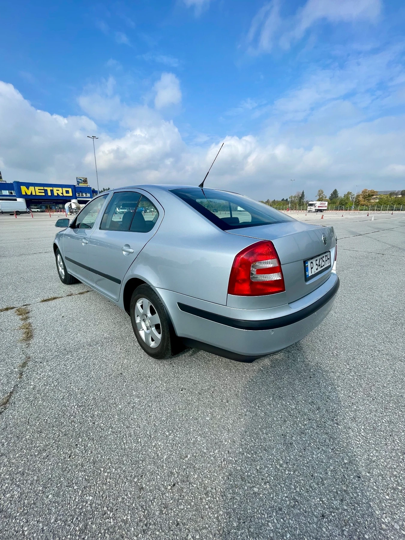 Skoda Octavia 1.6 FSI - изображение 7