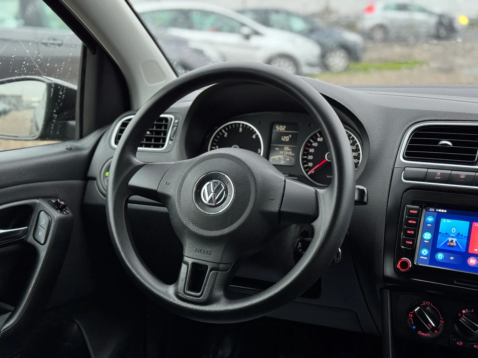 VW Polo 1.6 TDI 90hp NAVI CLIMA  - изображение 9