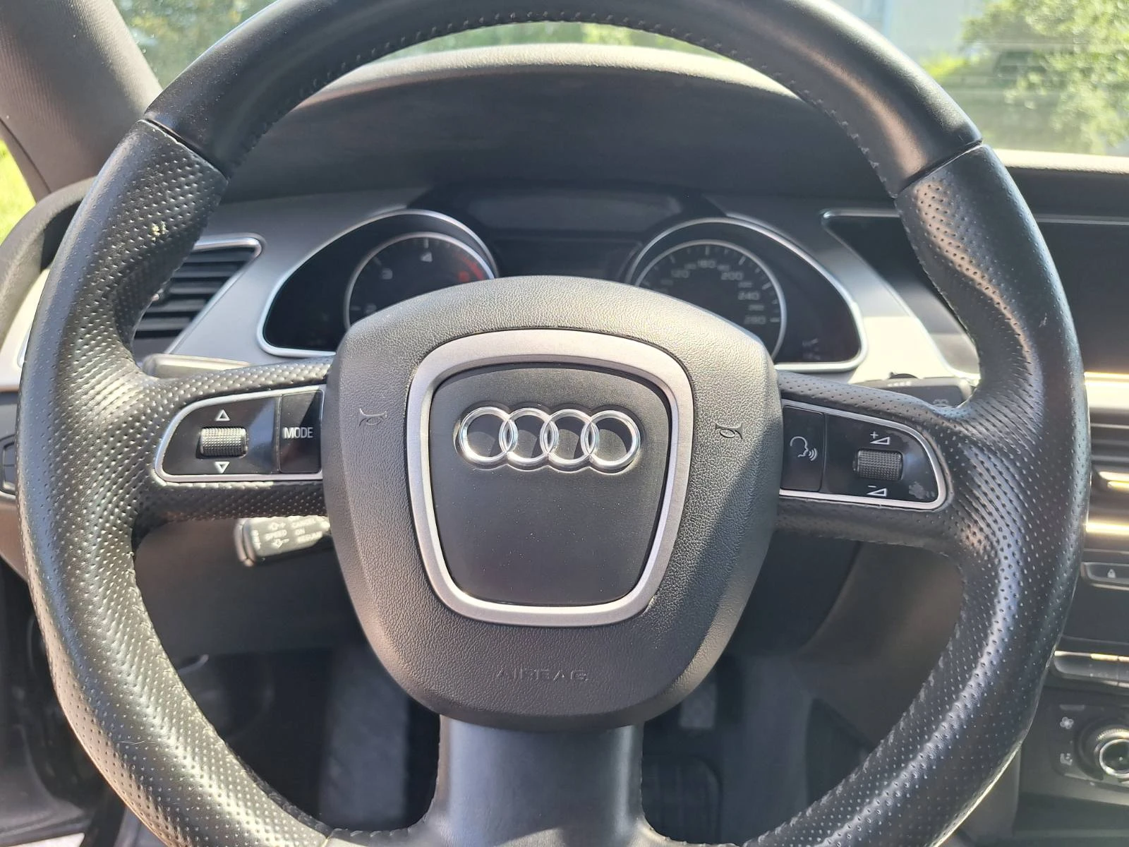 Audi A5 2.0 TDI, снимка 13 - Автомобили и джипове - 54804905