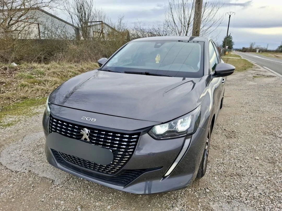 Peugeot 208 1.2T PureTech Allure от 1-ви собственик, снимка 2 - Автомобили и джипове - 54410927