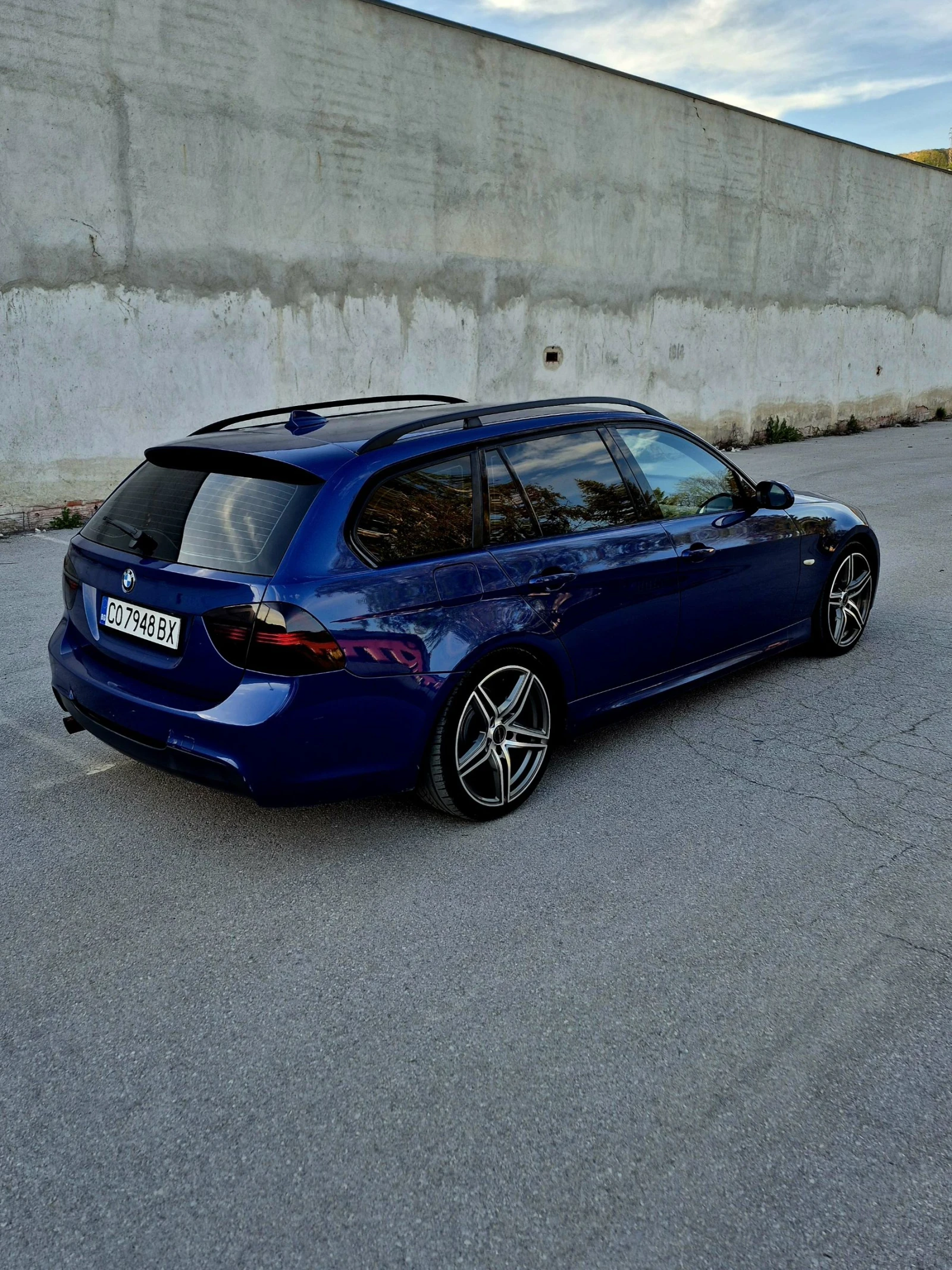 BMW 320, снимка 5 - Автомобили и джипове - 54418079