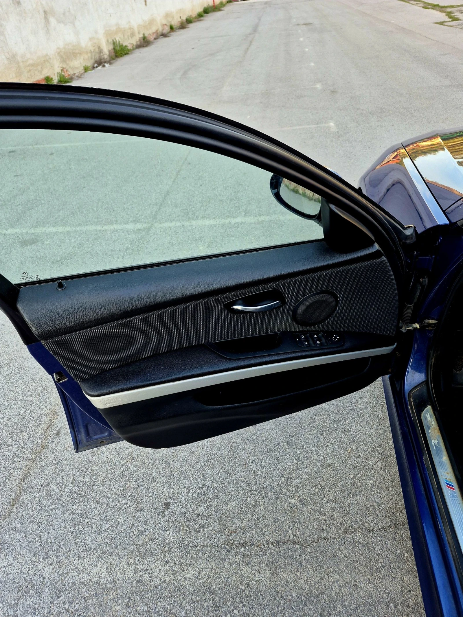 BMW 320, снимка 13 - Автомобили и джипове - 54418079