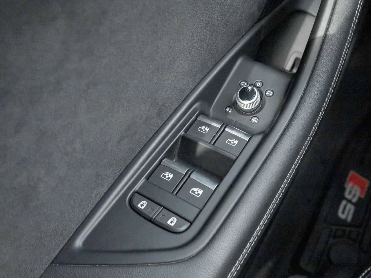 Audi S5 quattro Technik  CARFAX, снимка 12 - Автомобили и джипове - 54678919