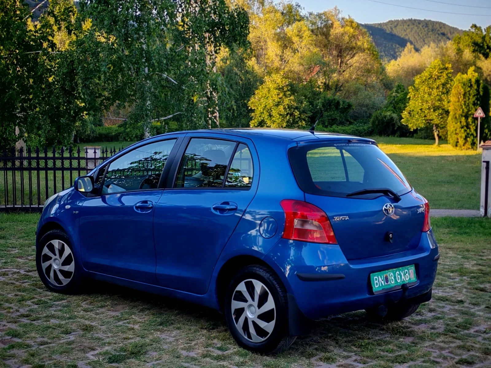 Toyota Yaris 1.4D4D(90)* FACELIFT* КЛИМАТИК* НОВ ВНОС* , снимка 4 - Автомобили и джипове - 54973892