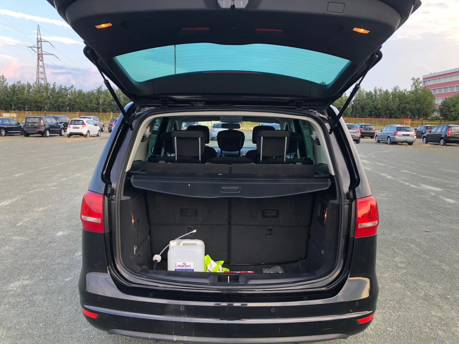 VW Sharan 2.0 TDI LIFE , снимка 16 - Автомобили и джипове - 54976903