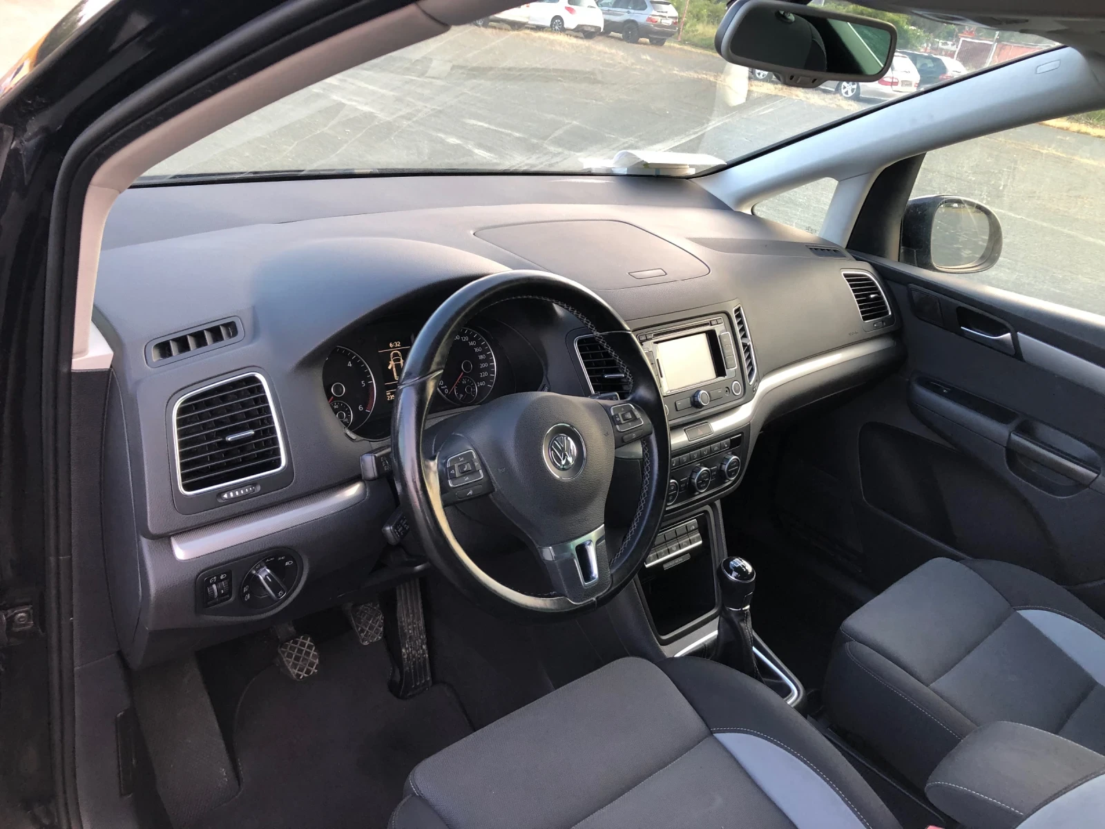 VW Sharan 2.0 TDI LIFE , снимка 9 - Автомобили и джипове - 54976903
