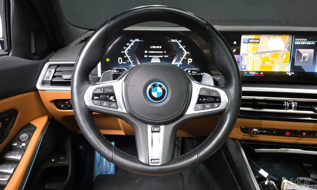 BMW 330 HYBRID* M* SPORT* LASER* ДИСТРОНИК* ХЕДЪП* 360КАМЕ, снимка 7 - Автомобили и джипове - 55422451