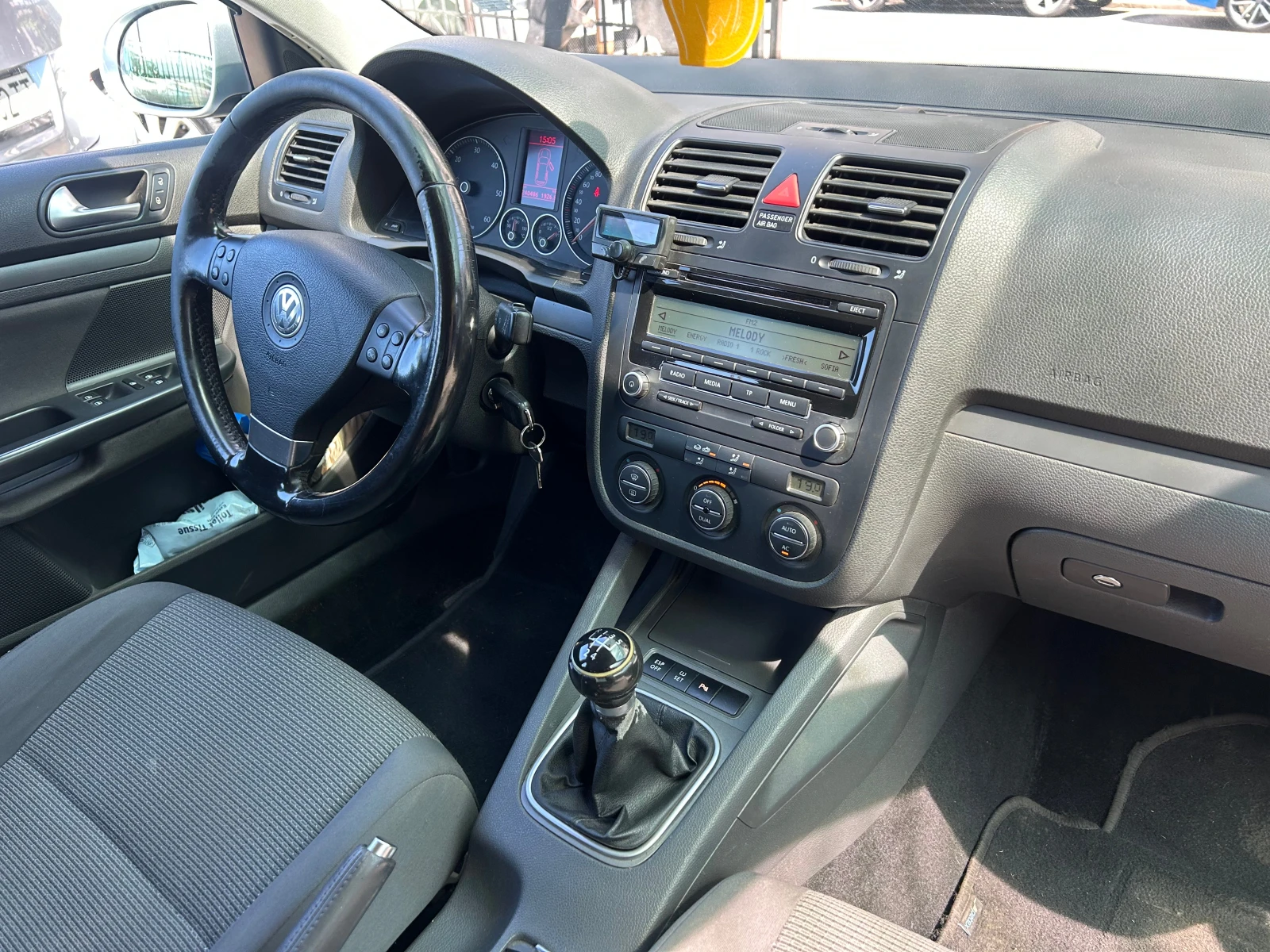 VW Golf 1.9 TDI 105 Вс Платено, снимка 11 - Автомобили и джипове - 55633539
