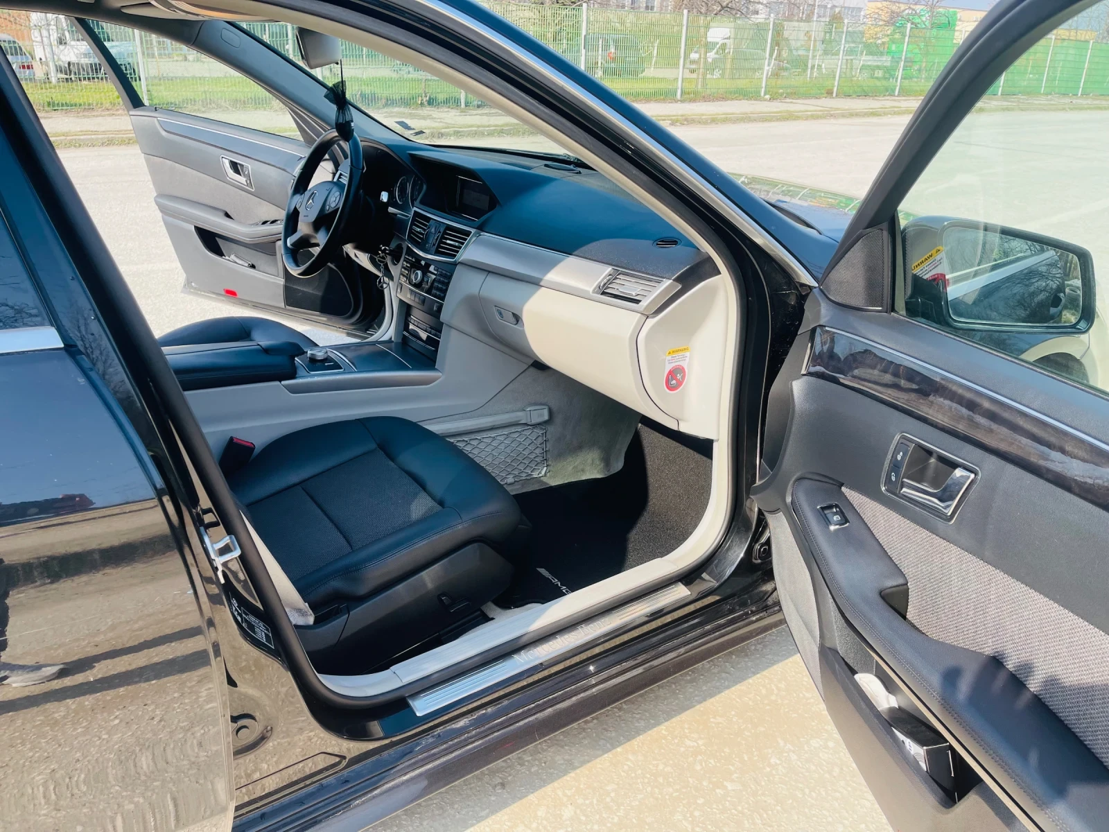 Mercedes-Benz E 350, снимка 11 - Автомобили и джипове - 55668138