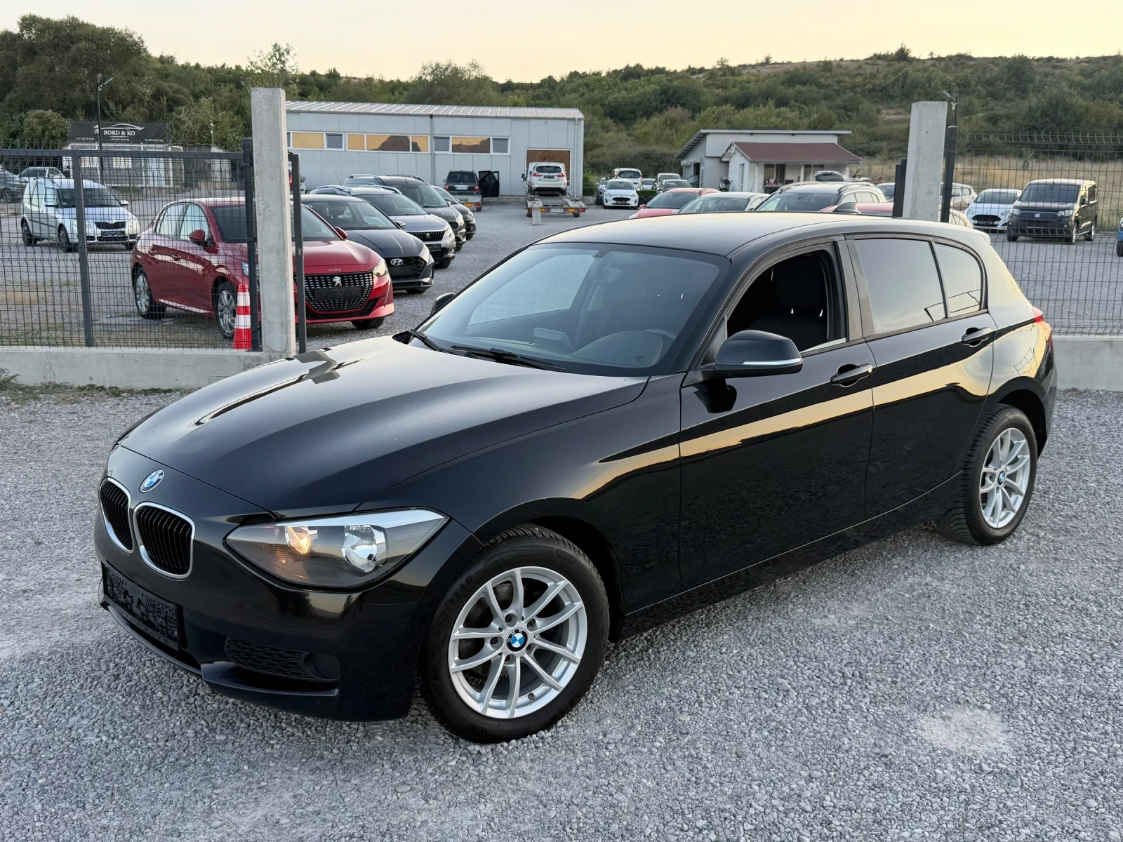 BMW 116 i SERVICE BOOK EURO 6 TUV COC