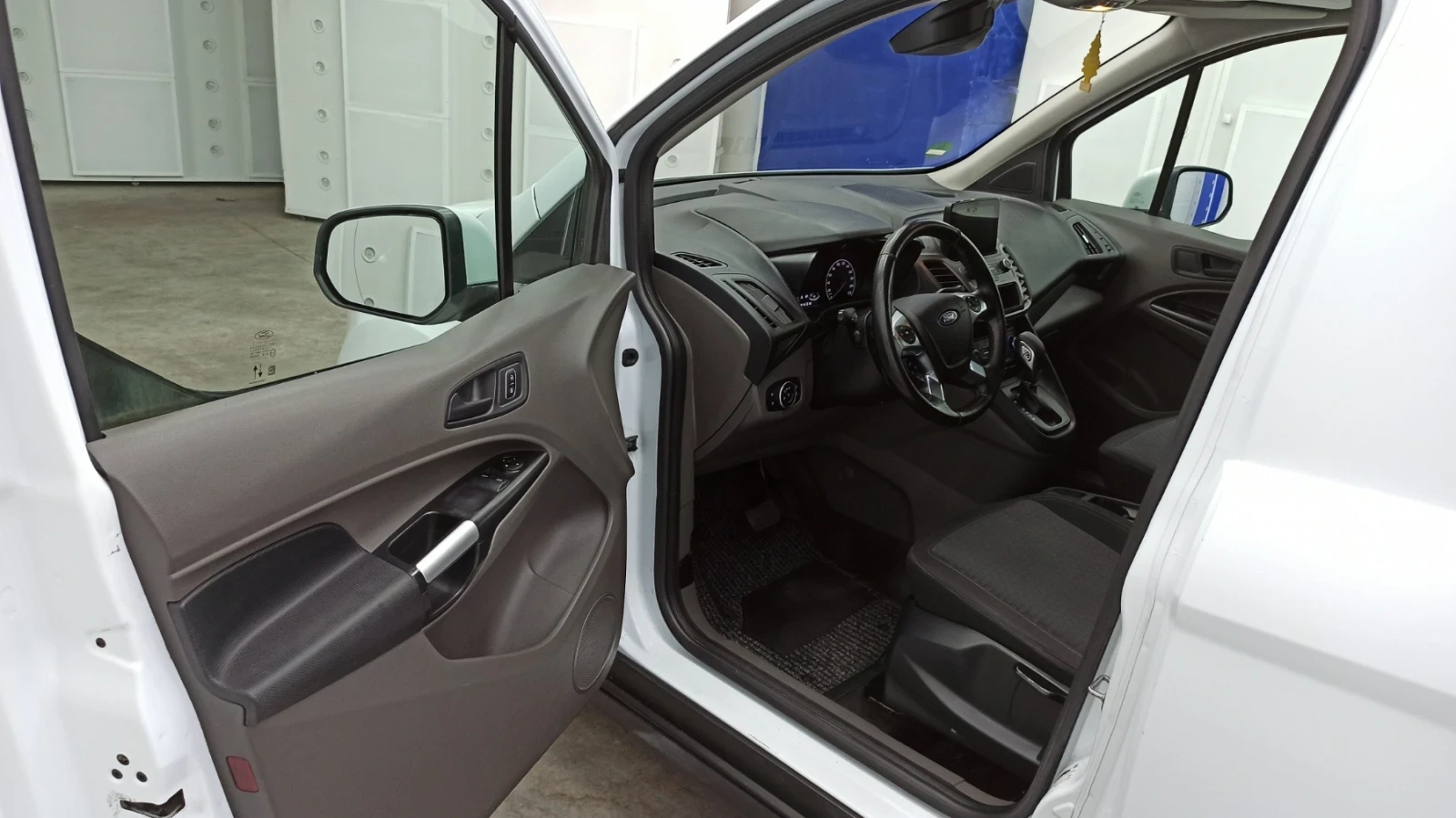 Ford Connect 1.5 Eko blue 120k.с. , снимка 14 - Автомобили и джипове - 55871732