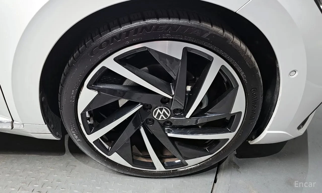 VW Arteon  R LIINE 4Motion / СЕРТИФИКАТ ЗА ОТЛИЧНО КАЧЕСТВО , снимка 5 - Автомобили и джипове - 55924466