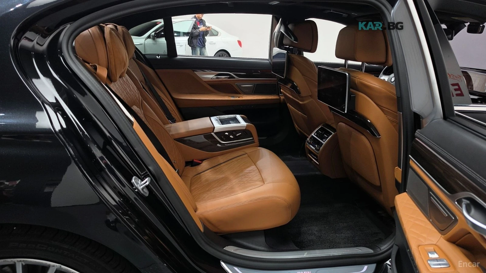 BMW 740 XDRIVE* PURE EXCELLENCE* МОНИТОРИ* ОБДУХВ* 360* HU, снимка 10 - Автомобили и джипове - 55994251