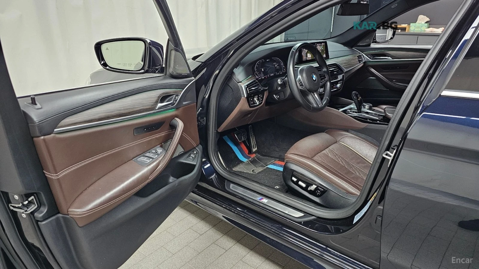 BMW 530E M SPORT* КОЖА* ПОДГРЕВ* HEADUP* 360* PANO, снимка 10 - Автомобили и джипове - 56061520