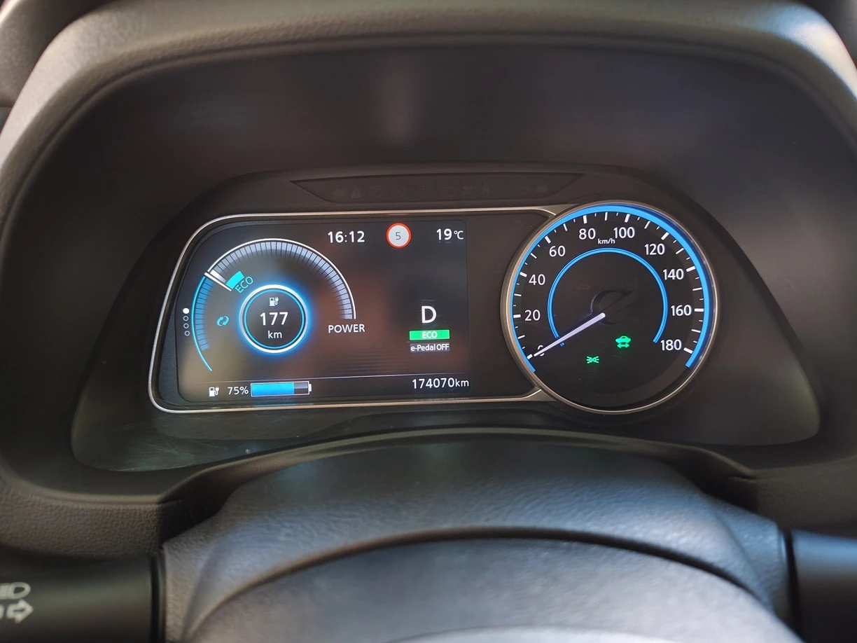 Nissan Leaf  Tekna, снимка 3 - Автомобили и джипове - 56131080