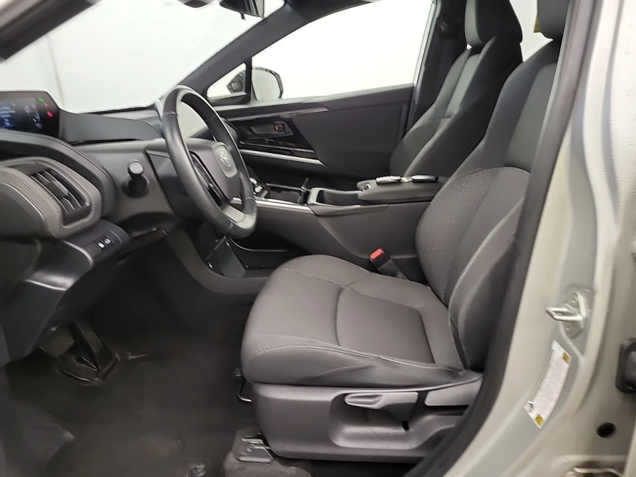 Toyota bZ4X LE* FWD* �� ������! | Mobile.bg � ����������� 6