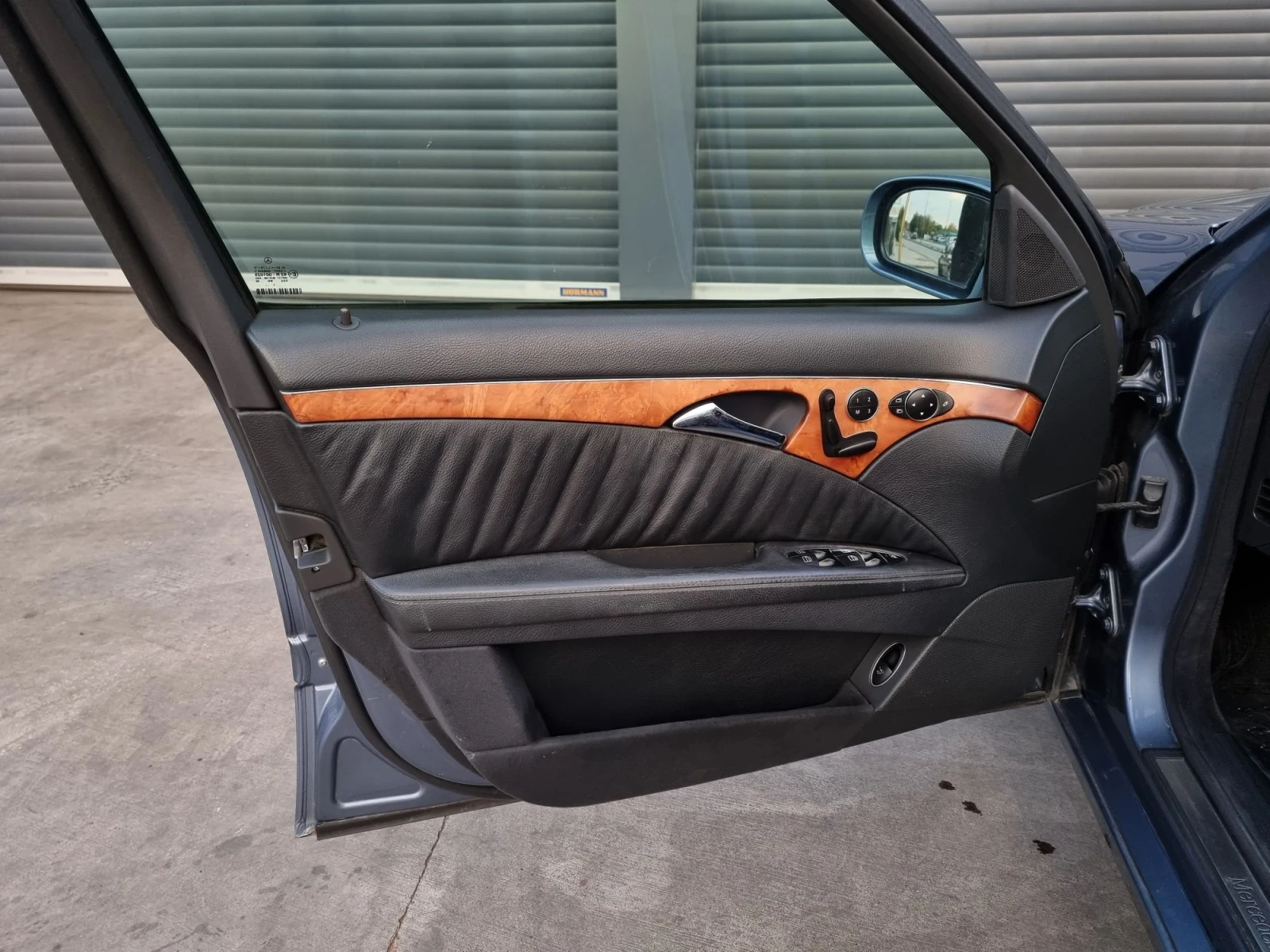 Mercedes-Benz E 320 CDI, снимка 9 - Автомобили и джипове - 56555363