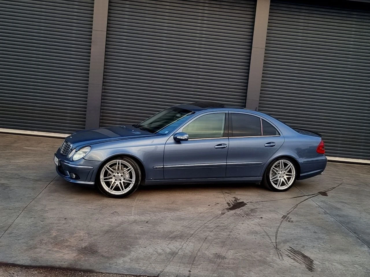Mercedes-Benz E 320 CDI, снимка 3 - Автомобили и джипове - 56555363
