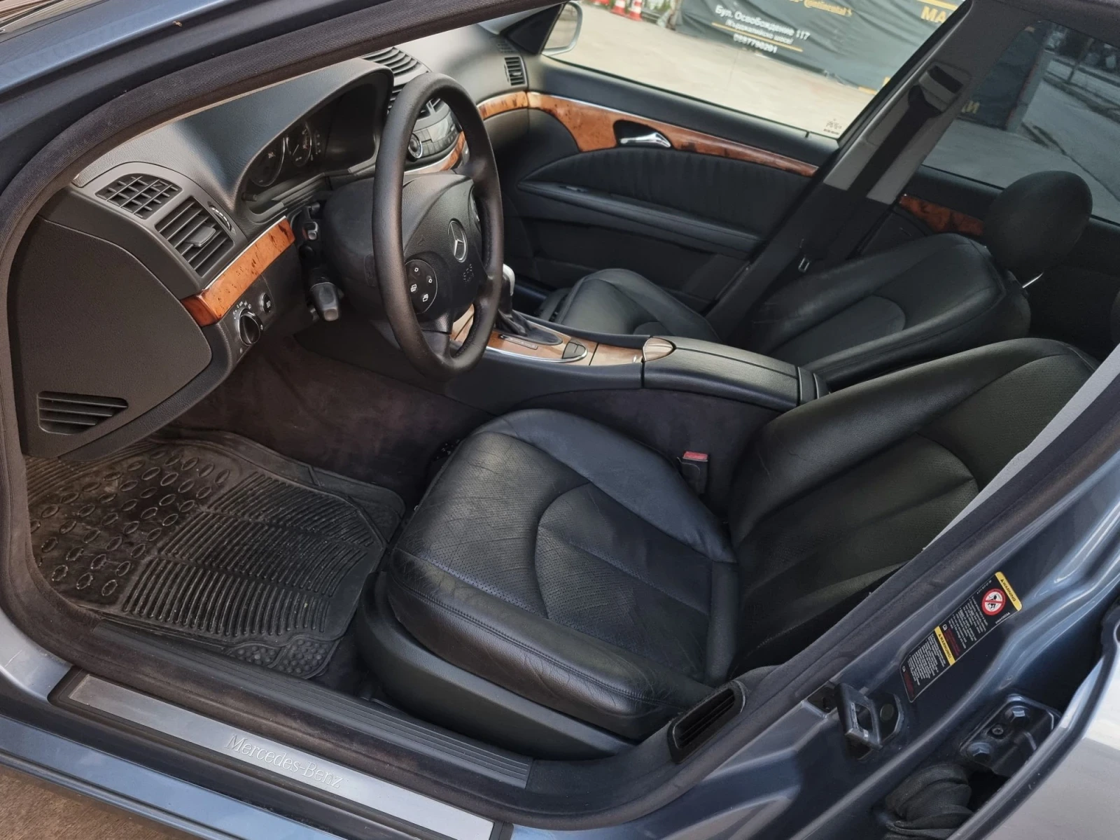 Mercedes-Benz E 320 CDI, снимка 10 - Автомобили и джипове - 56555363