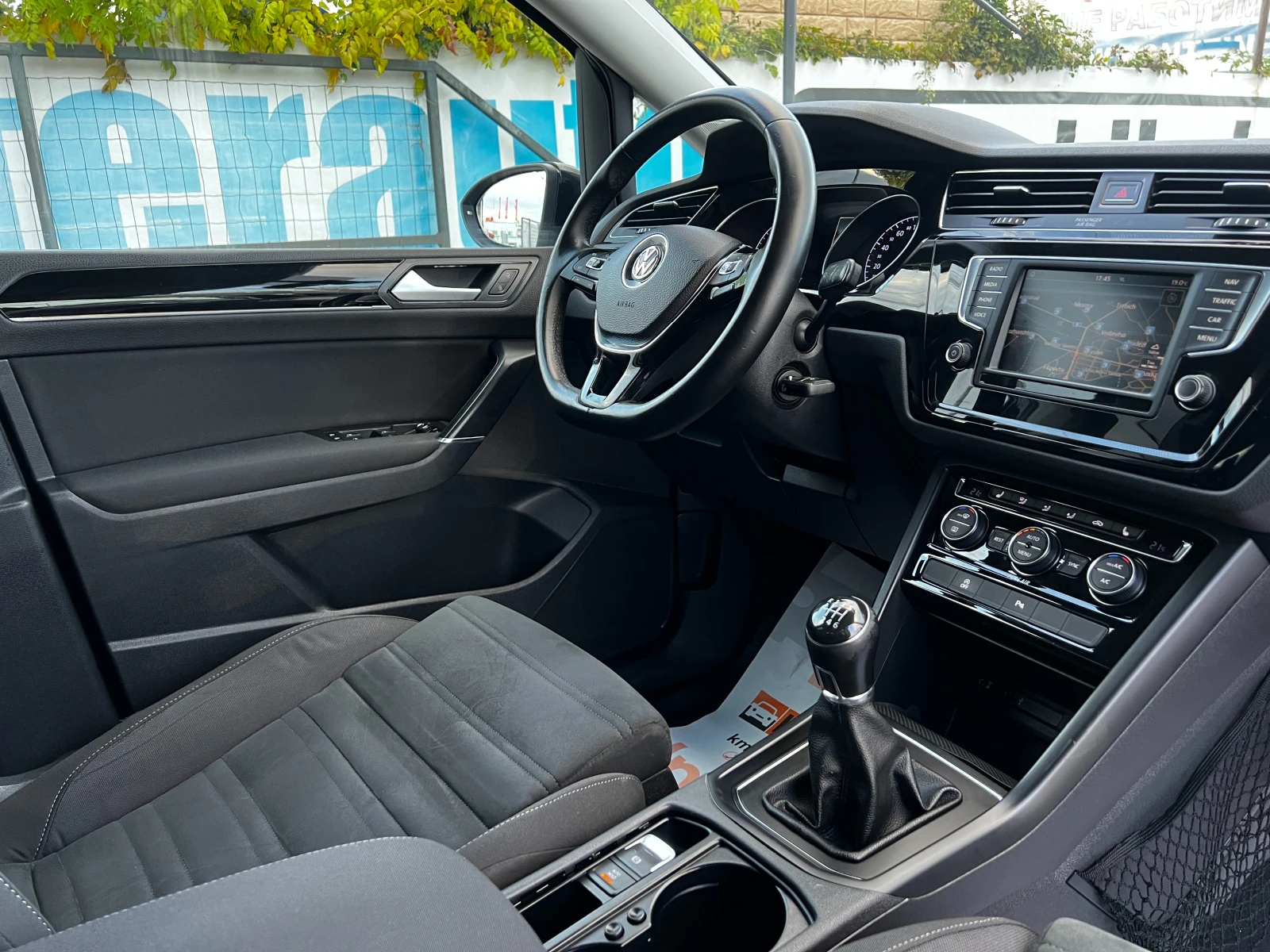 VW Touran 1.6TDI HIGHLINE/NAVI/6+ 1/������/EURO-6B | Mobile.bg � ����������� 13