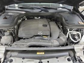 Mercedes-Benz GLC 300 * 4MATIC * CARFAX * 2 КЛЮЧА * ПОДГРЕВИ * PANO, снимка 16
