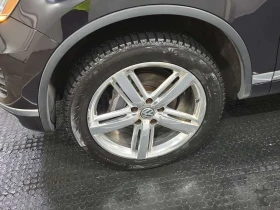 VW Touareg * EXECLINE * CARFAX * ПОДГРЕВИ* ОБДУХВАНЕ* ПАНОРАМ, снимка 6
