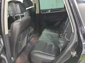 VW Touareg * EXECLINE * CARFAX * ПОДГРЕВИ* ОБДУХВАНЕ* ПАНОРАМ, снимка 12