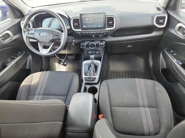 Hyundai Venue, снимка 8 - Автомобили и джипове - 54682567