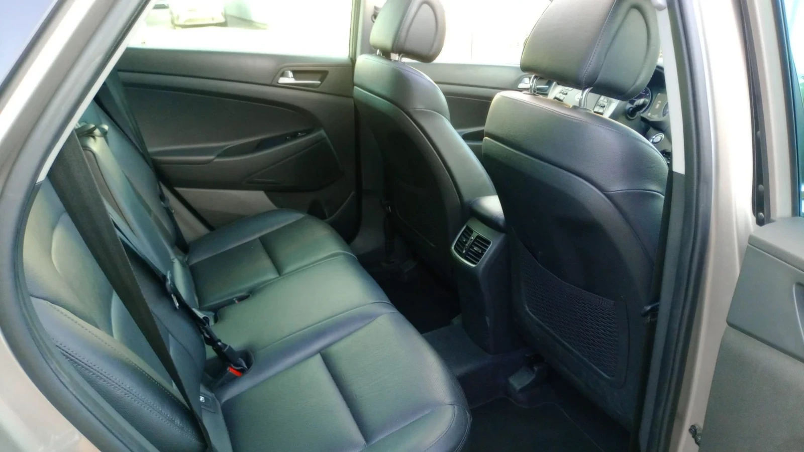 Hyundai Tucson 1. 7CRDI  PREMIUM PACK - изображение 4